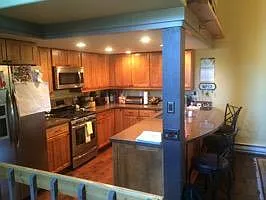 1401 Moraine Cir — Photo 2