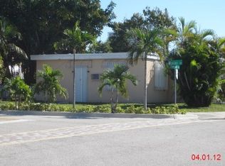 1641 S Treasure Dr, North Bay Village, FL 33141