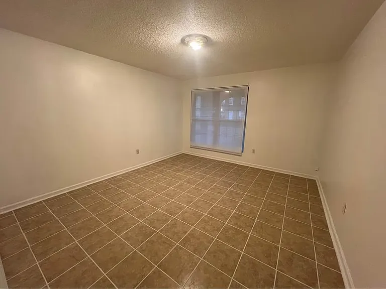 7040-42 Salem Dr #7040 — Photo 3