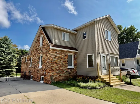 1111 Minnie St, Port Huron, MI 48060