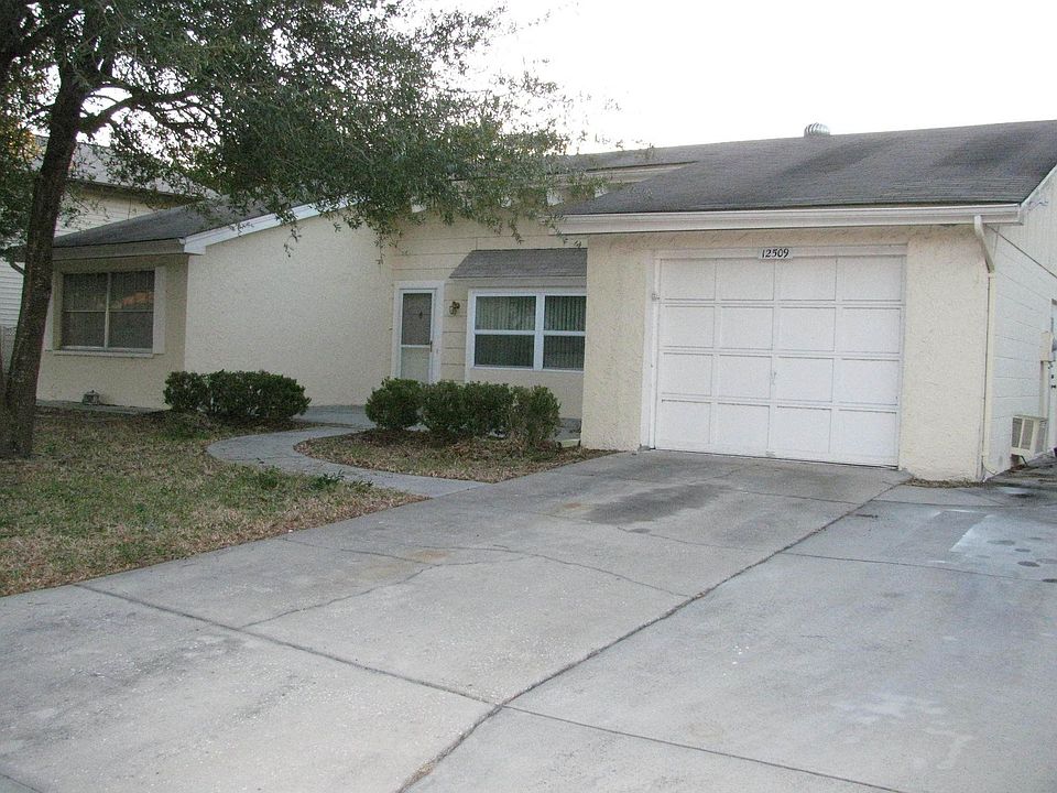 2nd image of 12509 Stagecoach Ln