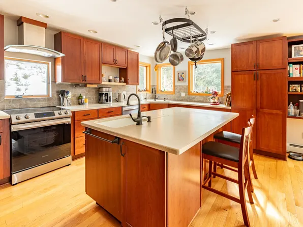 550 Thornton Gore Road, Thornton, NH 03285