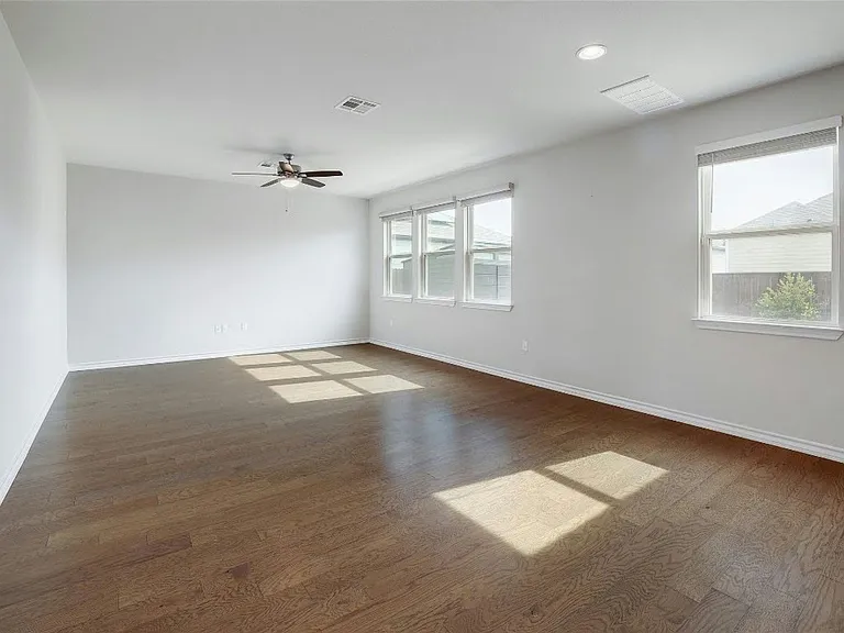 15801 Crissom Ln #17 — Photo 9