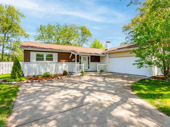 806 71st St, Darien, IL 60561