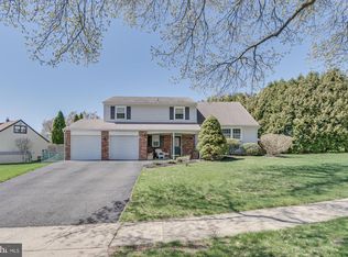 225 Buttonwood Dr, Langhorne, PA 19053