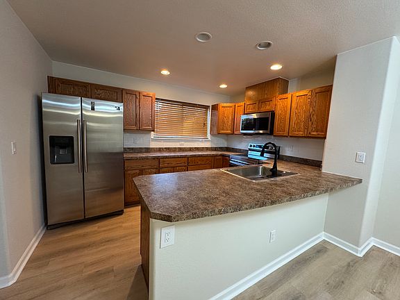 4th image of 1679 Venice Ln