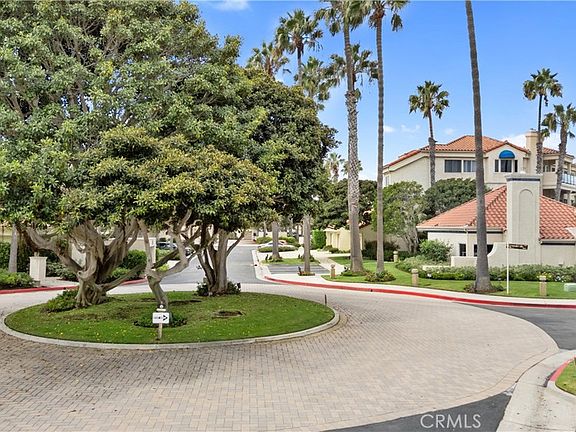 3rd image of 4235 Harbour Island Ln