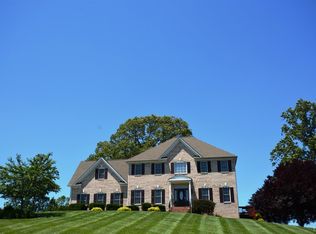 1333 Walkers Crossing Dr, Forest, VA 24551