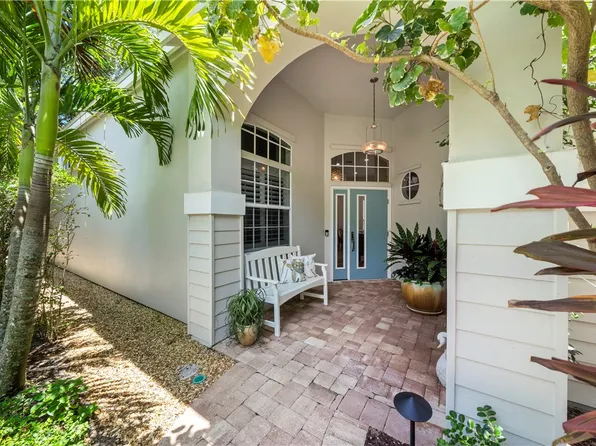 8820 Lakeside Cir, Vero Beach, FL 32963