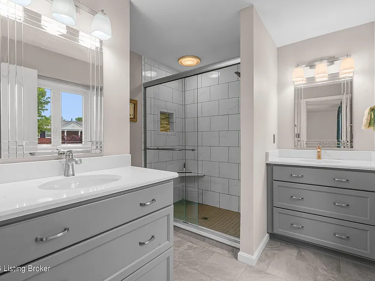 8506 Cheltenham Cir — Photo 12