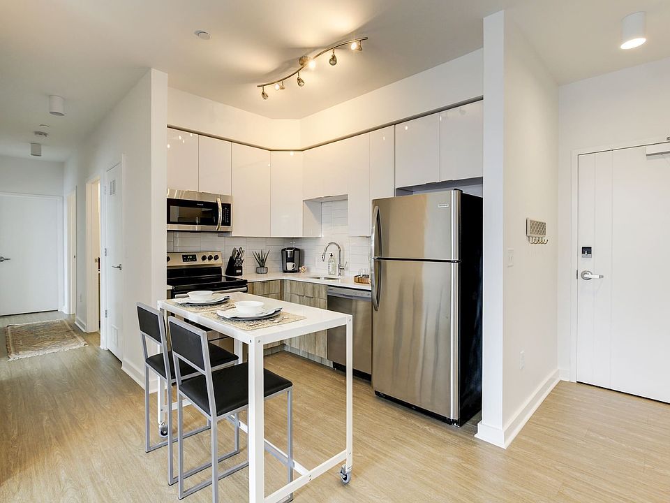 furnished kitchen