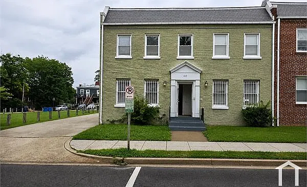 2 bed, $2,800 — Photo 1