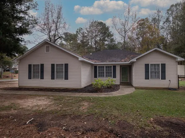 180 Waverly Cir, Waverly Hall, GA 31831