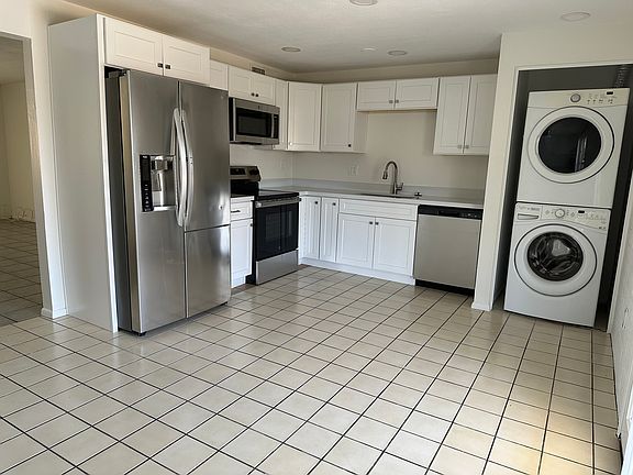 New kitchen and laundry