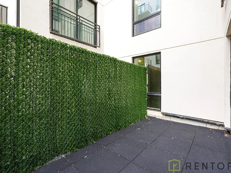 319 Lenox Rd #3C — Photo 9