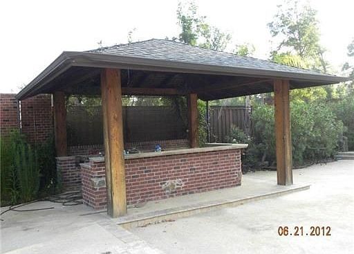 2nd image of 312 Natchez Dr