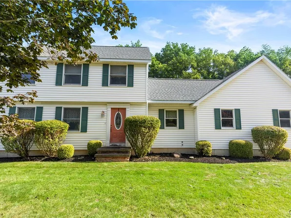 143 Applewood Dr, Ilion, NY 13357