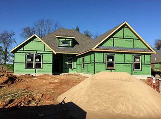 5804 SW Knotty Pine Rd, Bentonville, AR 72712