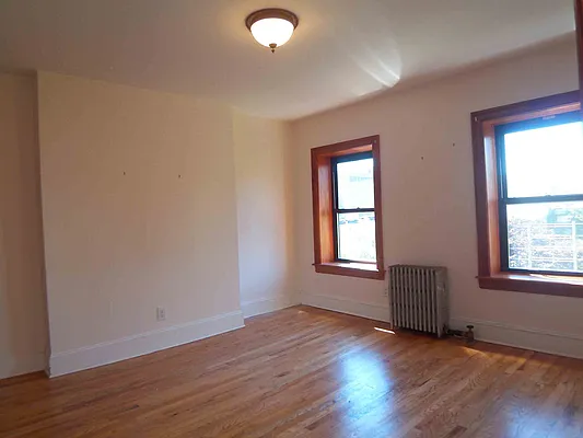 Rented by City Connections Realty | media 32