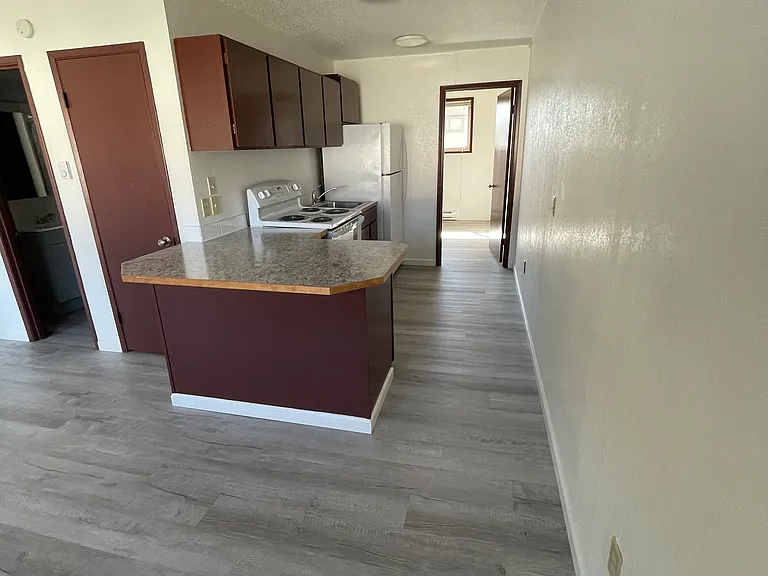 Mt. Stuart Apartments — Photo 9
