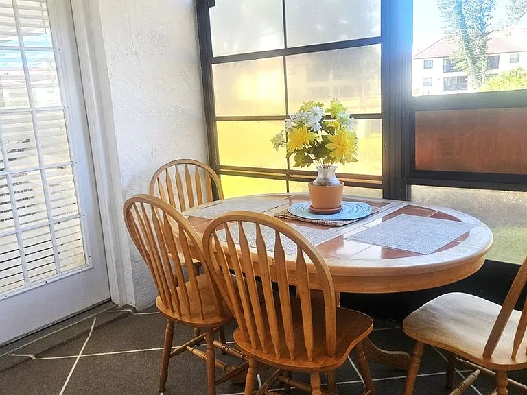 307 Pine Hollow Cir — Photo 22