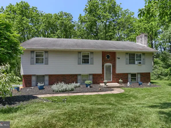 19 Peach St, Annville, PA 17003