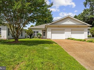 15 River Ct, Kilmarnock, VA 22482