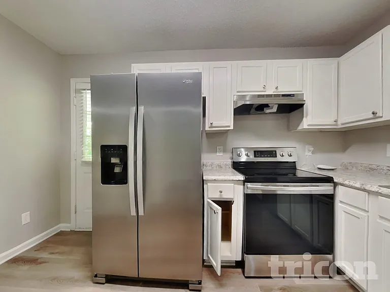 1031 Laurel Leaf Rd — Photo 5