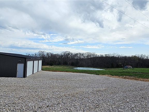 5th image of 108 Greystone Rd
