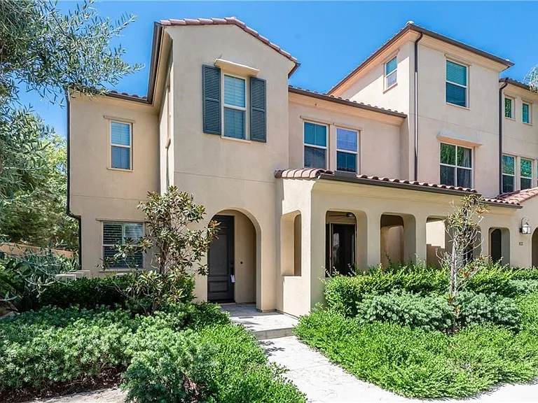 256 Borrego Dr — Photo 2