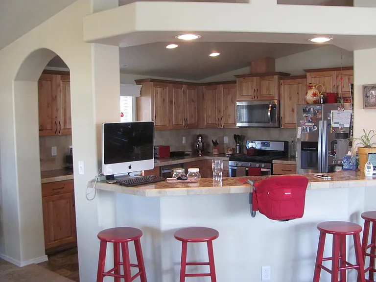 125 E Menefee St — Photo 3