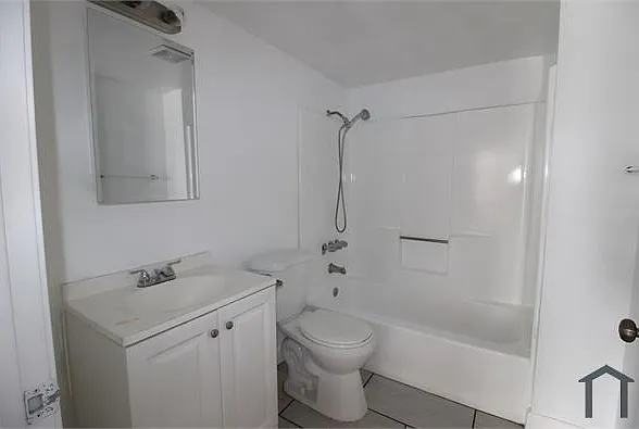 11308 S Figueroa St #F — Photo 4