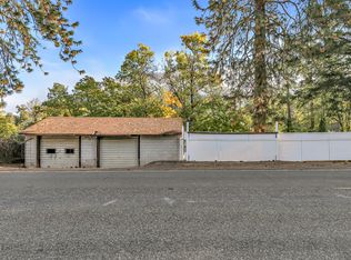 5142 Rogue River Hwy, Gold Hill, OR