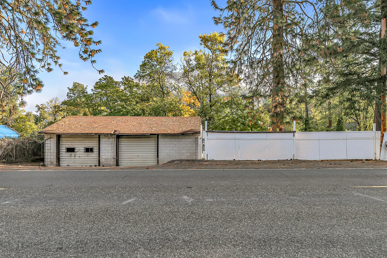5142 Rogue River Hwy photo 1