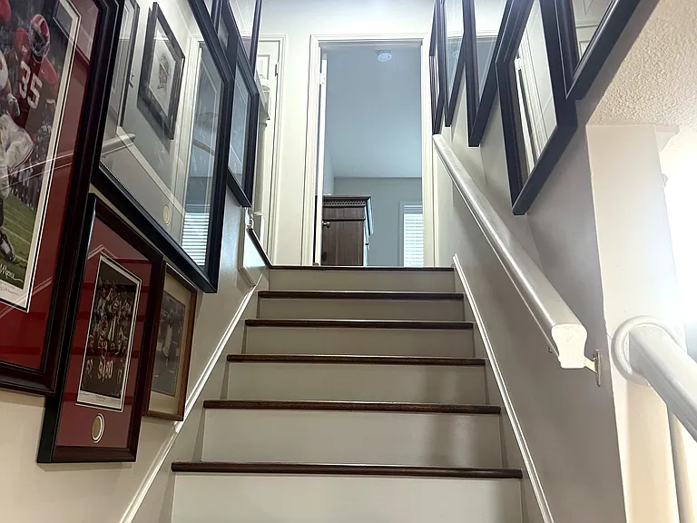 1704 Saint Charles Pl — Photo 6