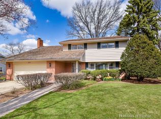 227 E Farnham Ln, Wheaton, IL 60189
