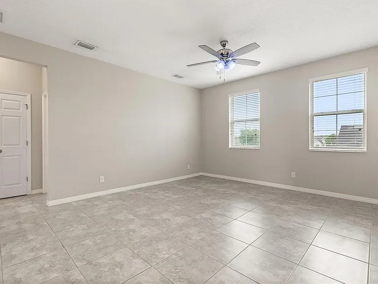 1046 Grand Hilltop Dr — Photo 13
