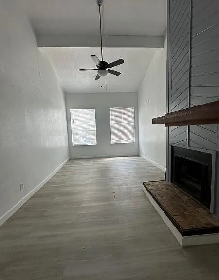 14 Lakeway St — Photo 3