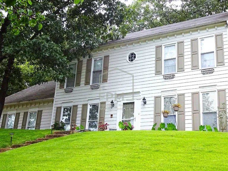 8559 Chippingham Dr — Photo 1