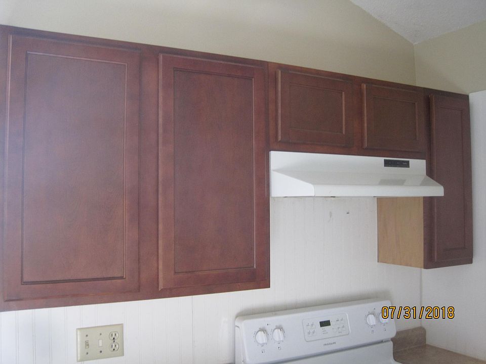 Upper kitchen cabinets