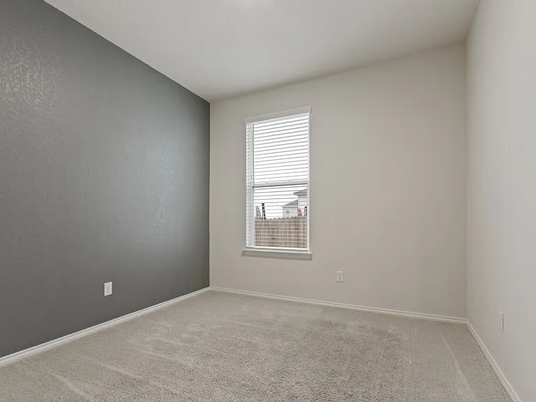 440 Lynwood Gold — Photo 19
