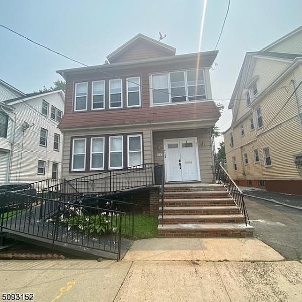 1st image of 46 Monticello Ave