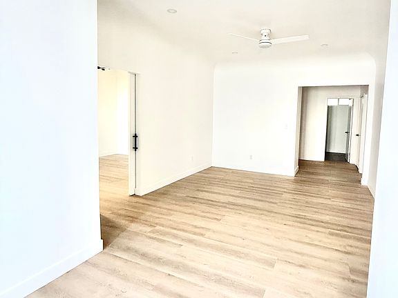 5th image of 1426 N Formosa Ave #0