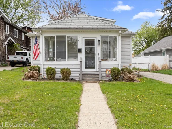 415 Taylor Ave, Rochester, MI 48307