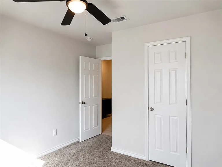 2301 Sky Crest Dr — Photo 8