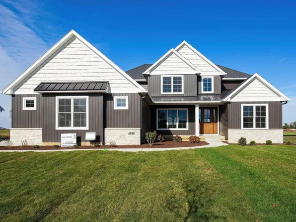 6888 Wilderness Poin, Bettendorf, IA 52722