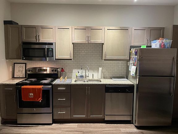 2nd image of 295 E Long St APT 112
