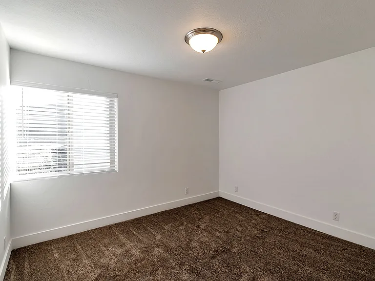 1655 S Longview Rd #1 — Photo 6