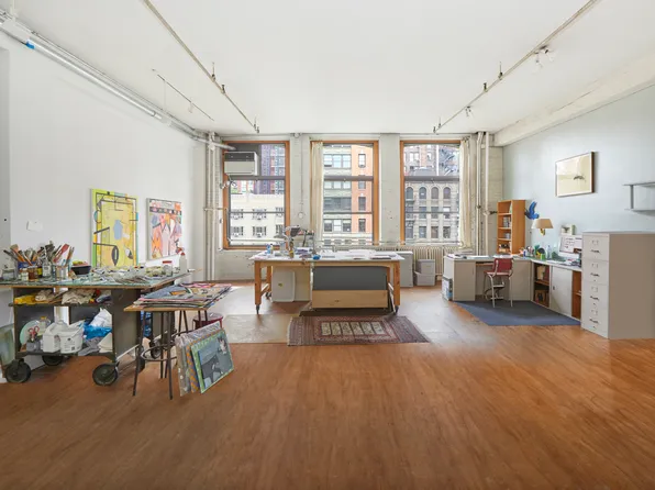 139 West 19th Street 4NE image 9 of 10