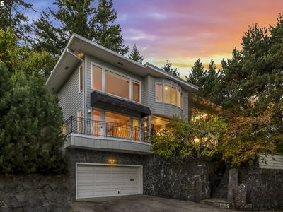 2983 SW Canterbury Ln, Portland, OR, 97205